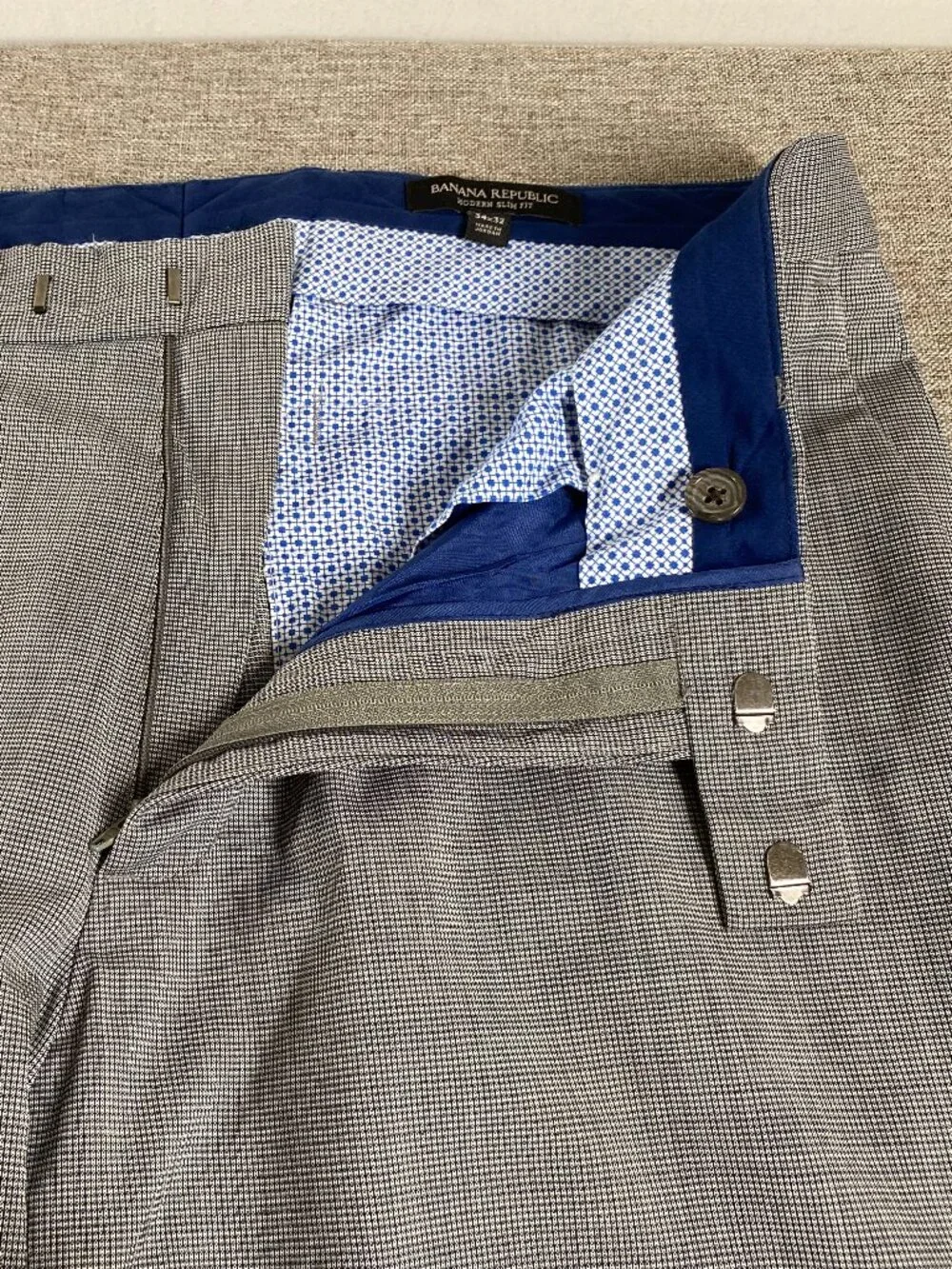 Banana Republic brand banana
